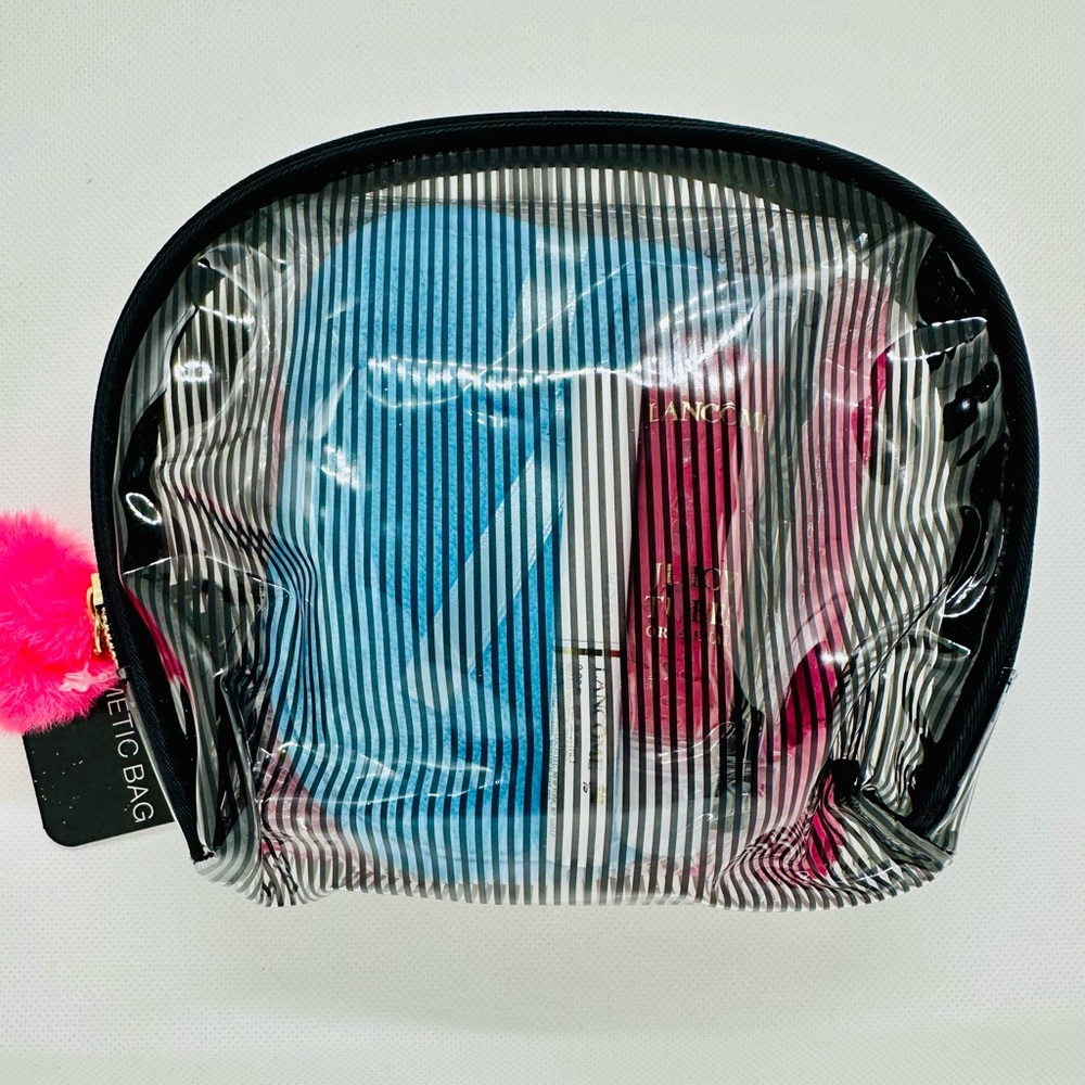Gifted to Alana
Lancome Tickled Pink Juicy Tubes Bundle - Picture 4 of 11